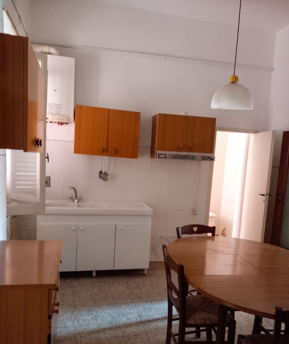Cucina, foto ripulita